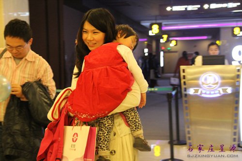 ���������Ǿ����������������Ҹ���΢Ц