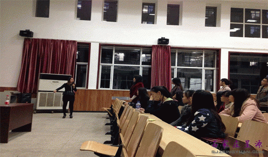 我院应邀进行大学生礼仪培训