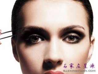 假体隆鼻打造高挺美鼻