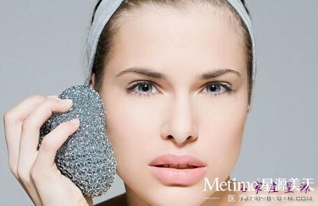 注射玻尿酸可以去鱼尾纹