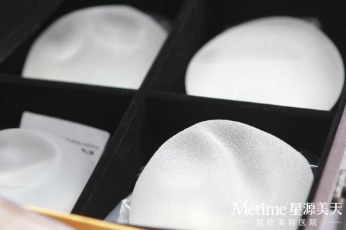 做假体隆胸手术安全吗