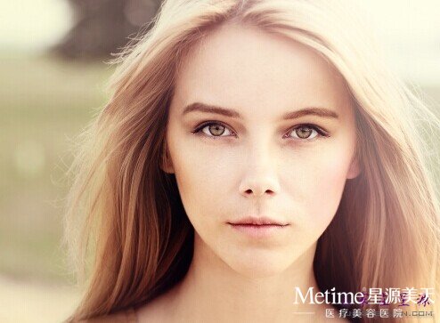 自体脂肪丰面颊填充次数