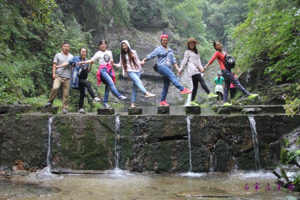 �����ڴ�ɽ����ˮ���˾�