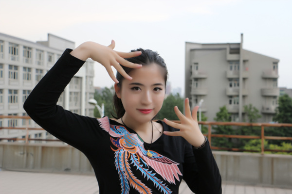 舞动青春,绽放梦想