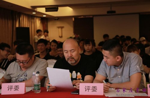 强大的评审团