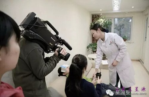 术后冰敷冰敷 期待她变美的样子哦~